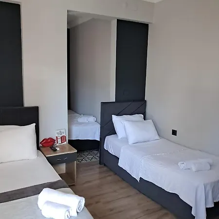 Volga Hotel *