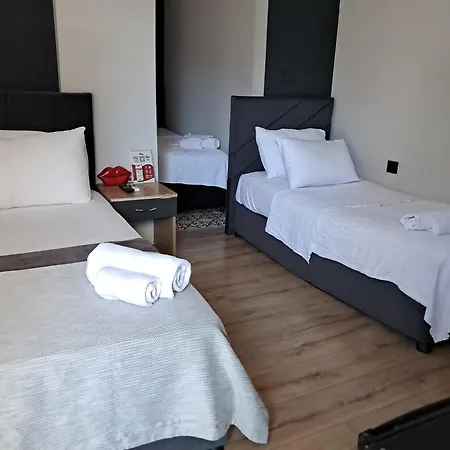 Volga Hotel *
